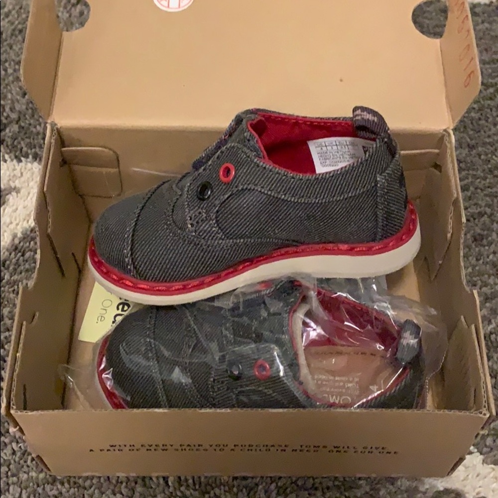 Baby boy Toms